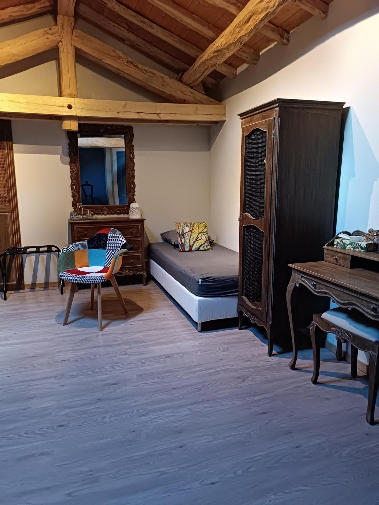 Hotel Le Jardin Des Cedres Lavaur  Pokoj fotografie