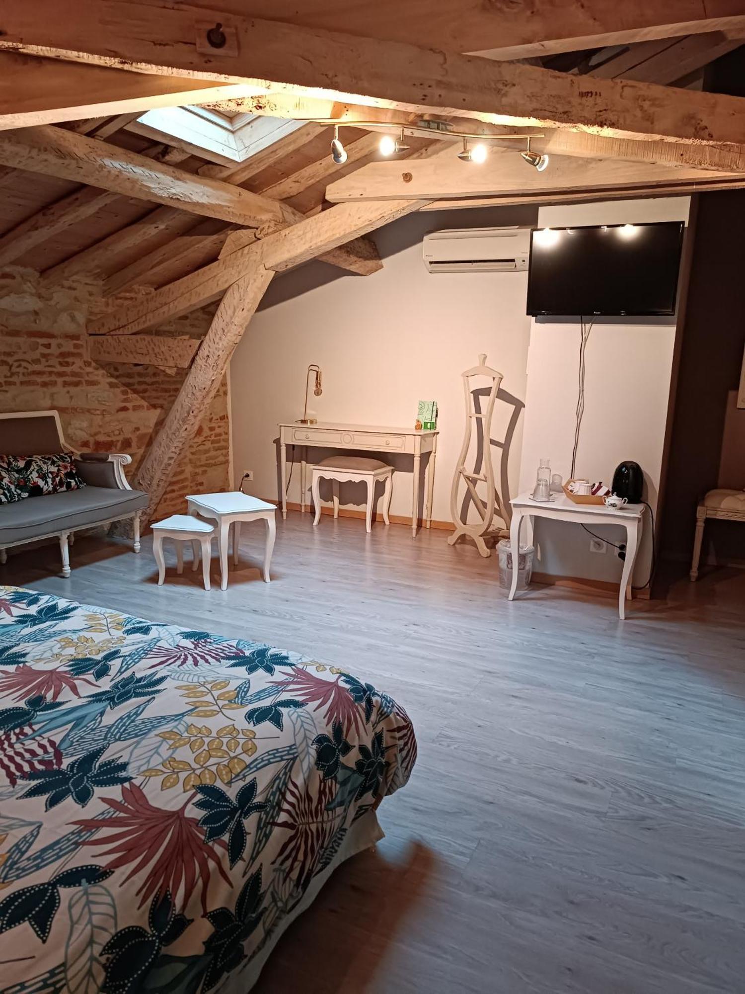 Hotel Le Jardin Des Cedres Lavaur  Pokoj fotografie