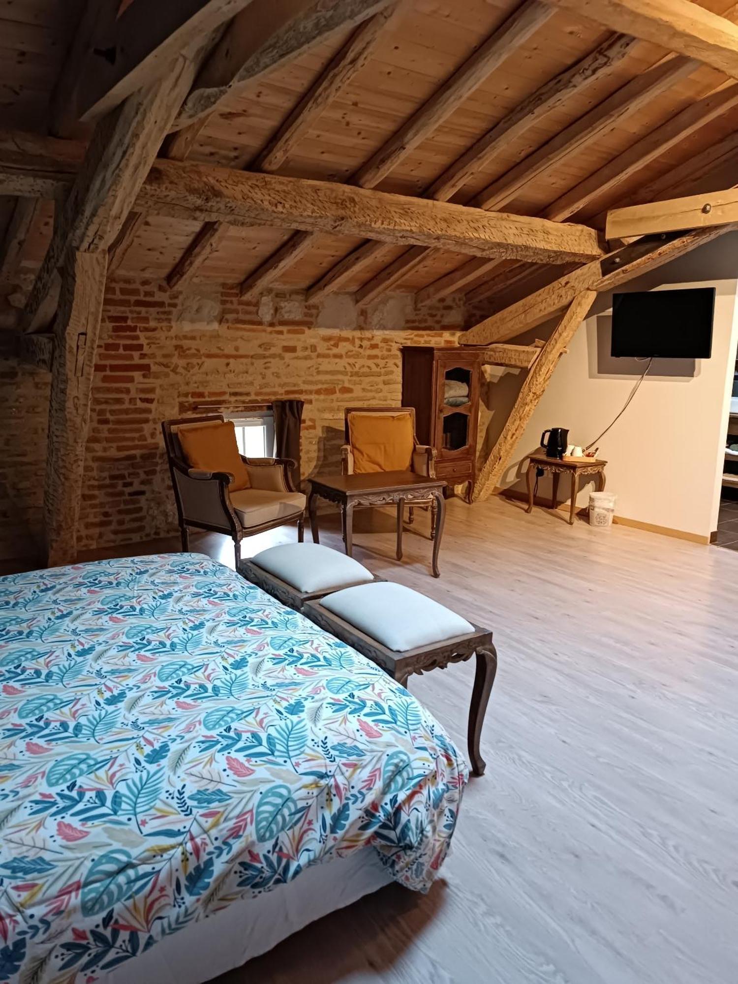Hotel Le Jardin Des Cedres Lavaur  Pokoj fotografie